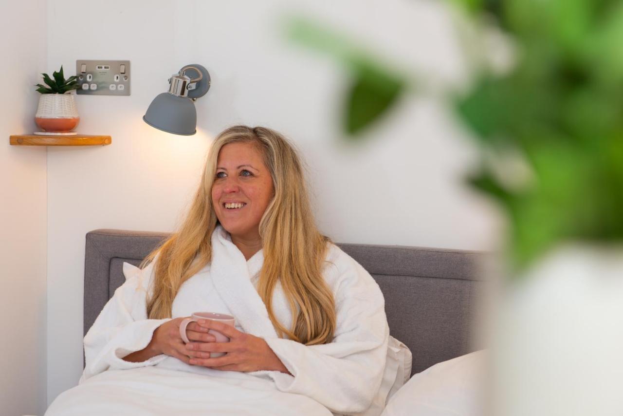 Bonnie Barns - Adults Only Luxury Lodges With Hot Tubs 卢斯 外观 照片